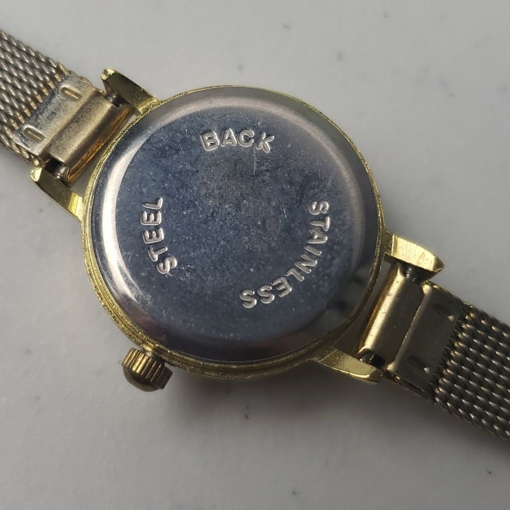 Golden Watch - Picture 3 of 3
